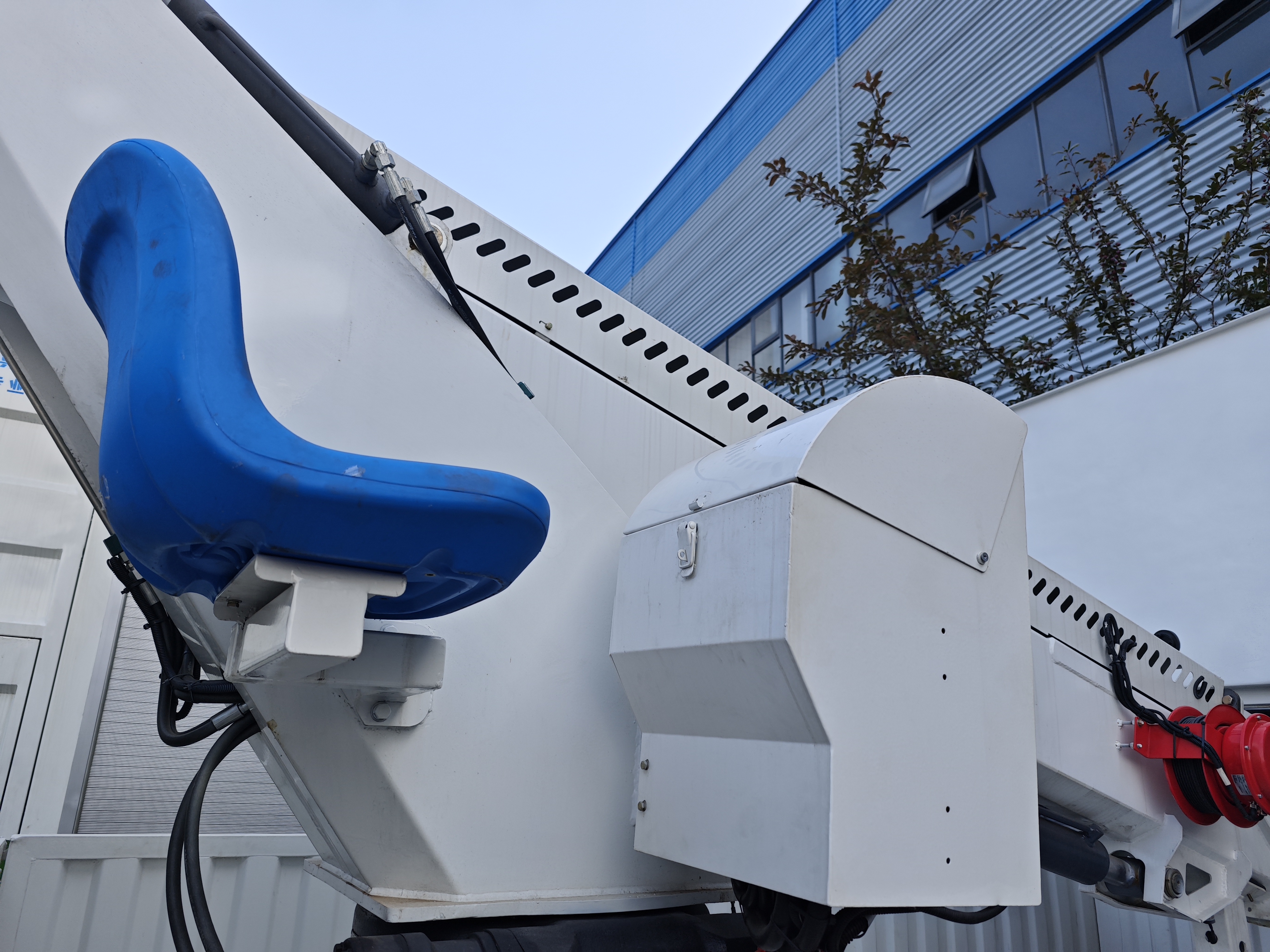 Foton Aumark 4x2 Aerial Work Platform Truck 8