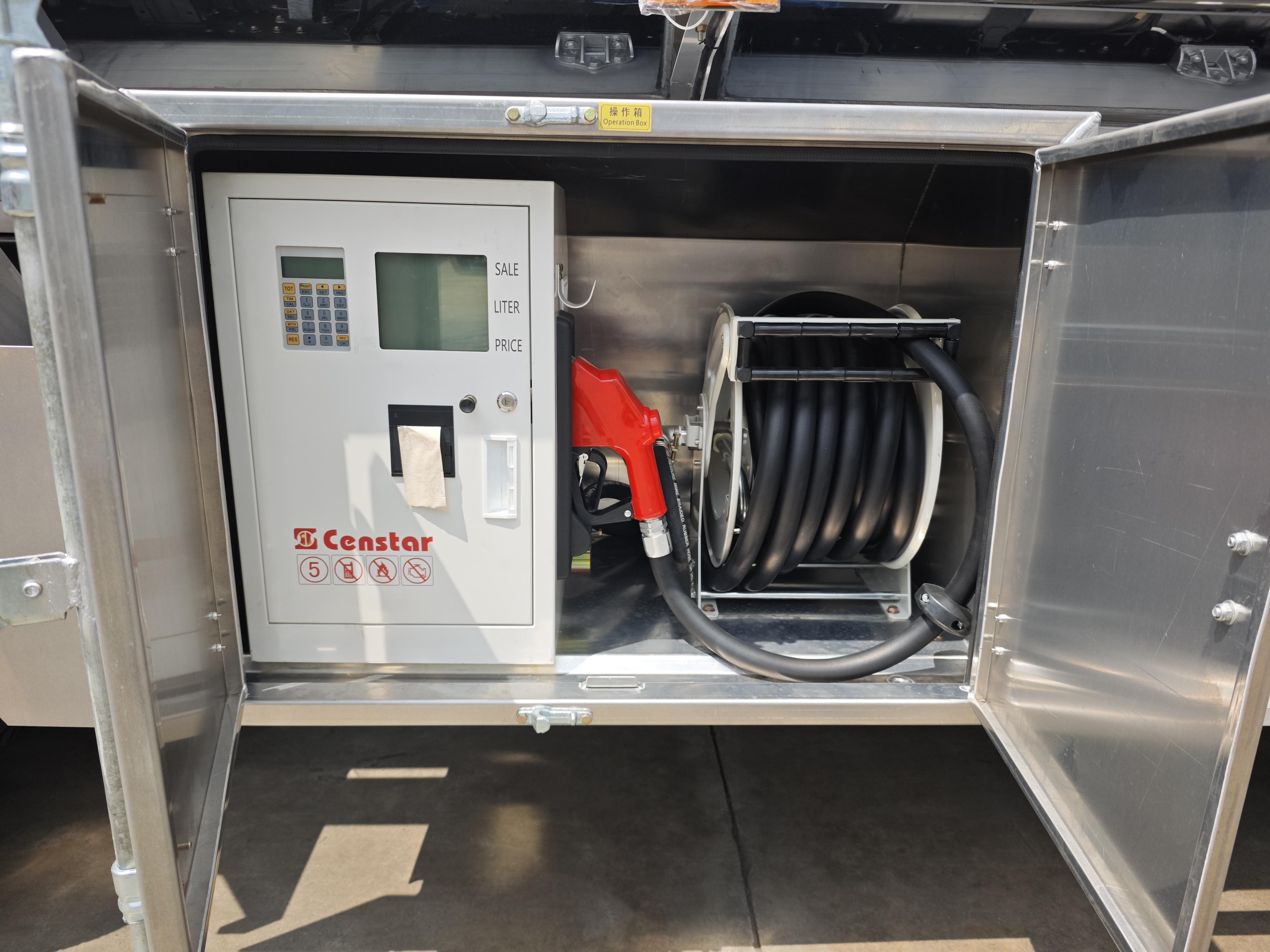 Vapor recovery system of Shacman 4x2 oil tanker