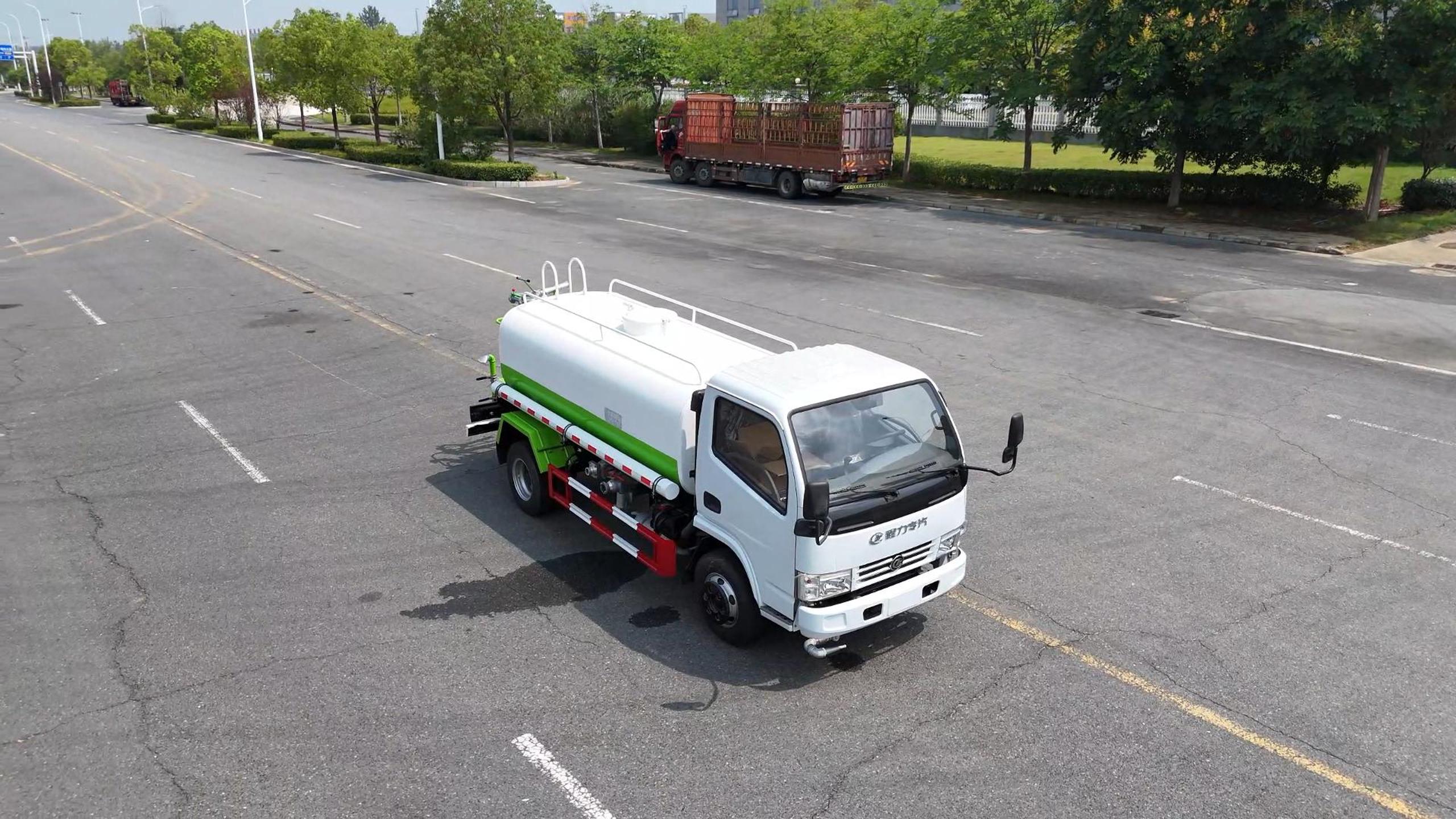 CLW FAW 4x2 watering truck street cleaning