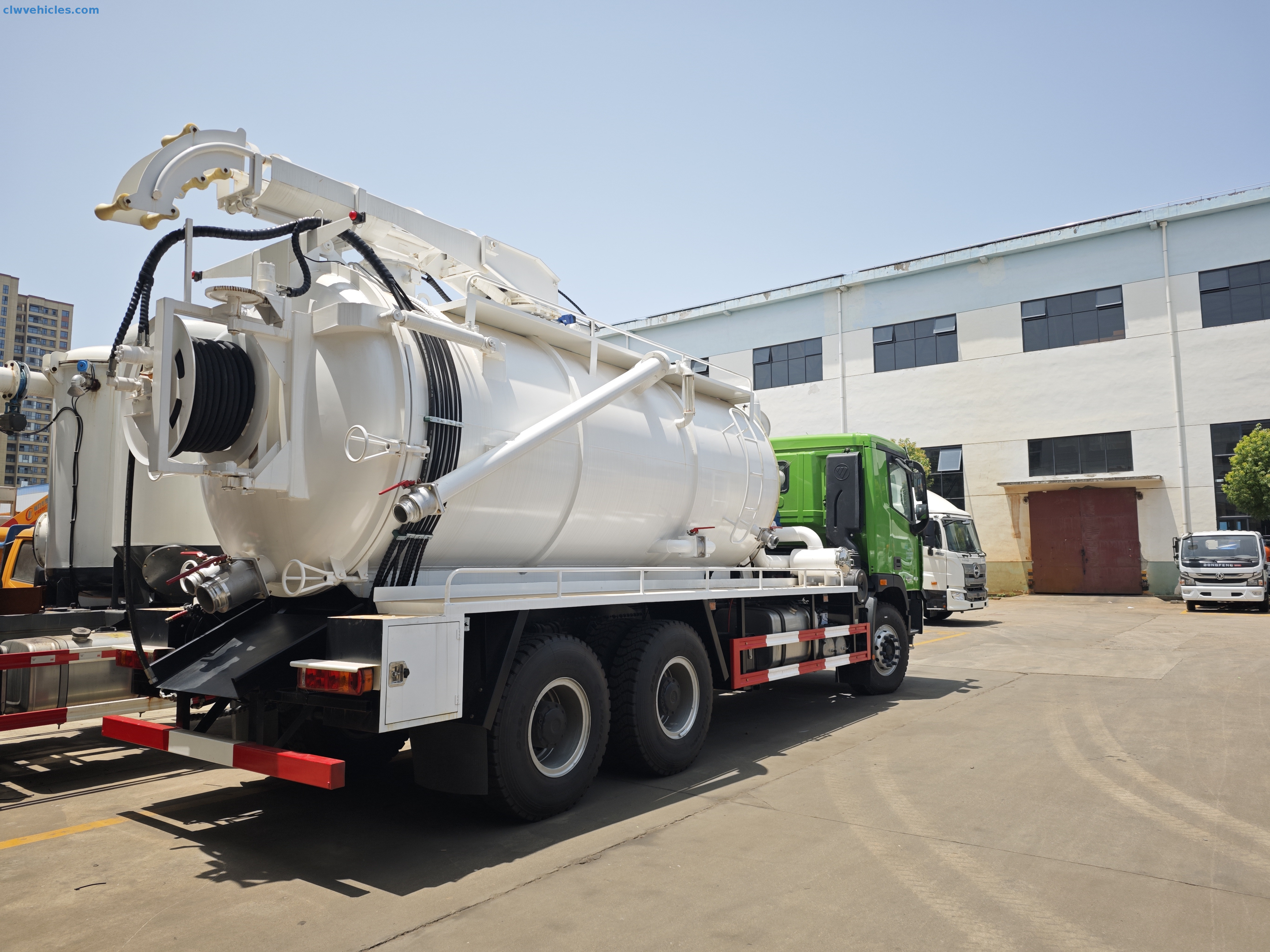 CLW Group 25-ton sewer suction and flushing truck