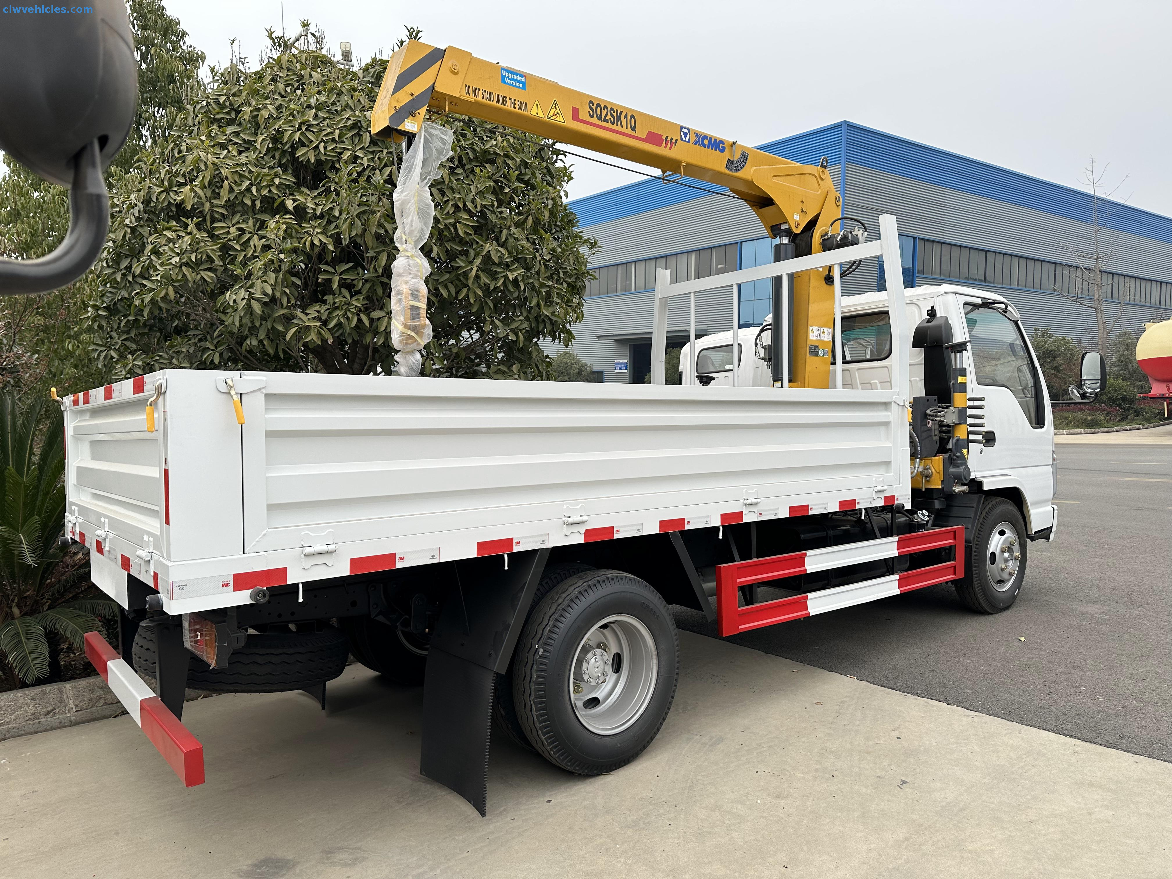 ISUZU 4x2 Truck Mounted Telescopic Boom Crane