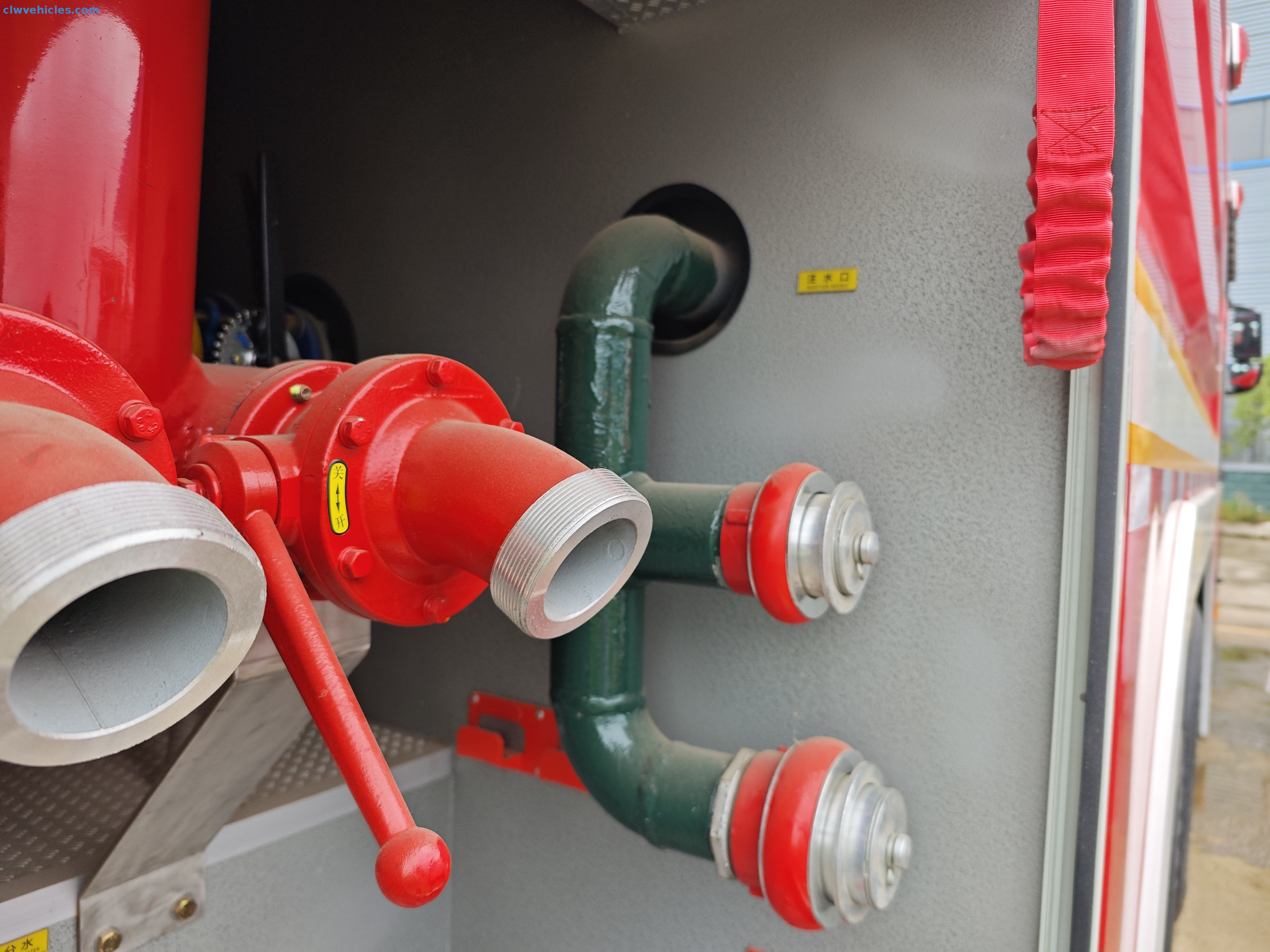 Shacman X3000 Foam Fire Fighting Truck