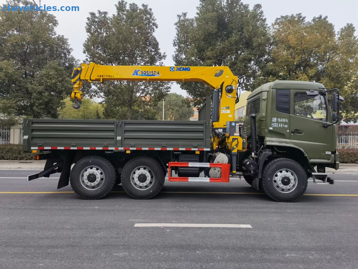 Dongfeng 4x2 XCMG 6.3Ton Telescopic Boom Truck Mounted Crane