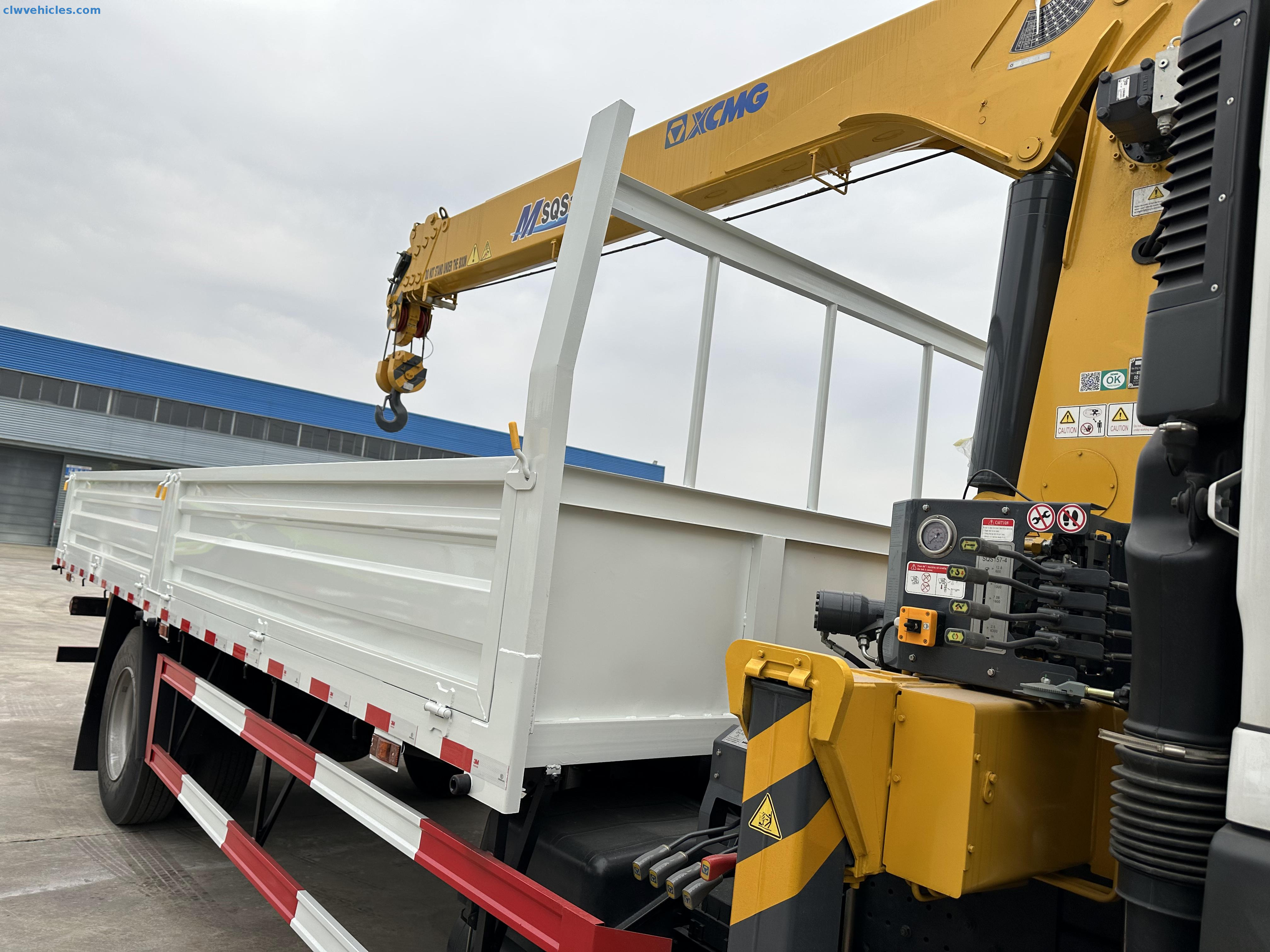 Foton Aumark 4x2 Telescopic Boom Truck Mounted Crane