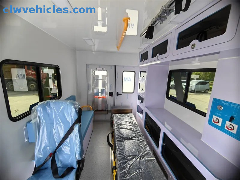 Iveco 4x4 Diesel Ambulance Medical Hospital Monitoring Emergency Vehicle for Sale Ambulance for Sale