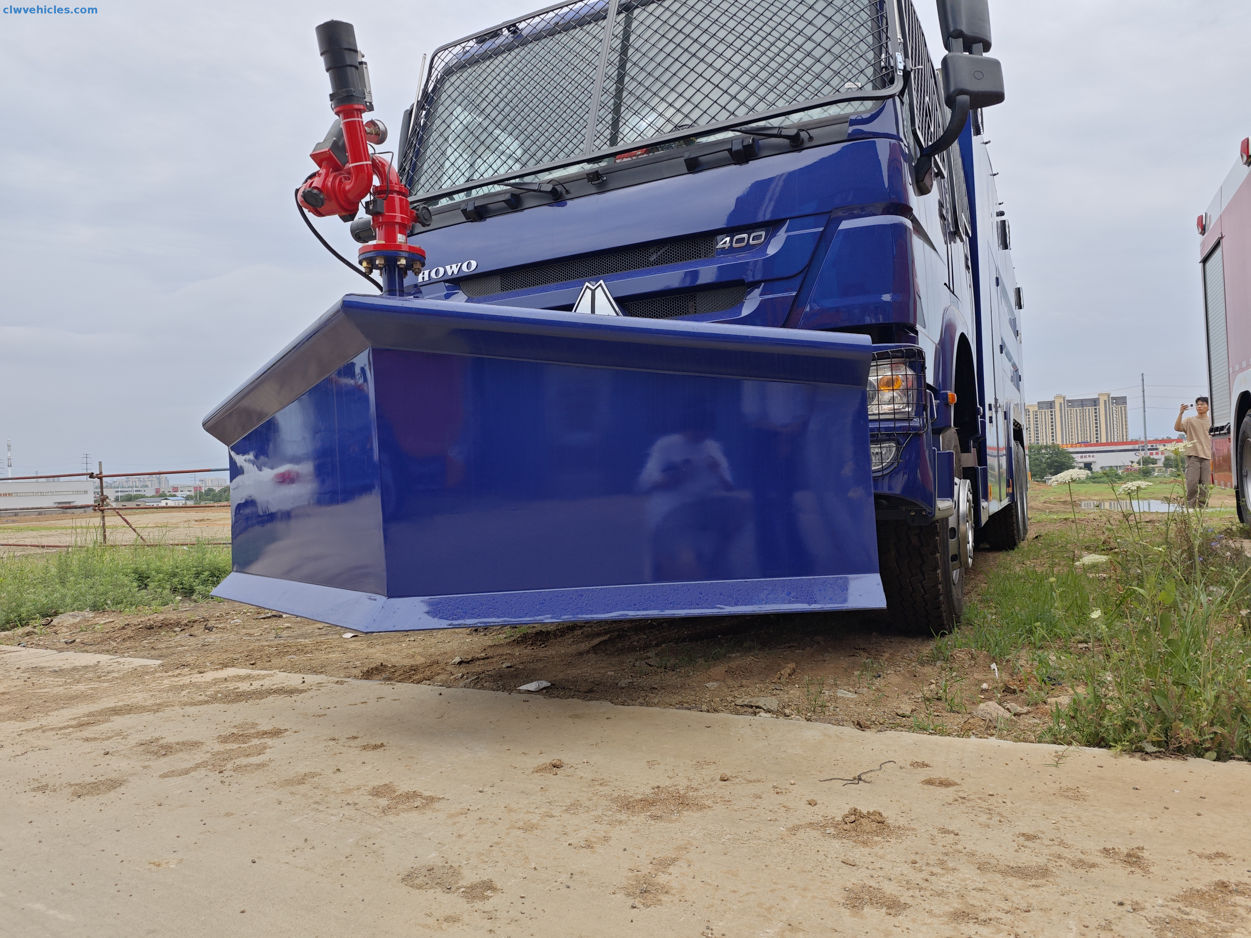 HOWO Anti Riot Control Water Cannon Vehicle