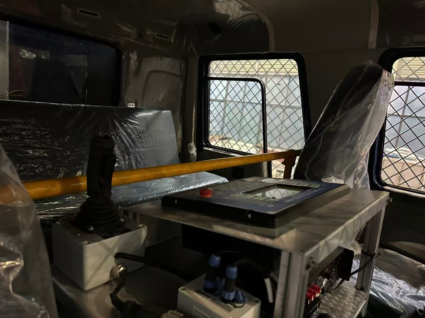 HOWO riot-control Water cannon truck 12