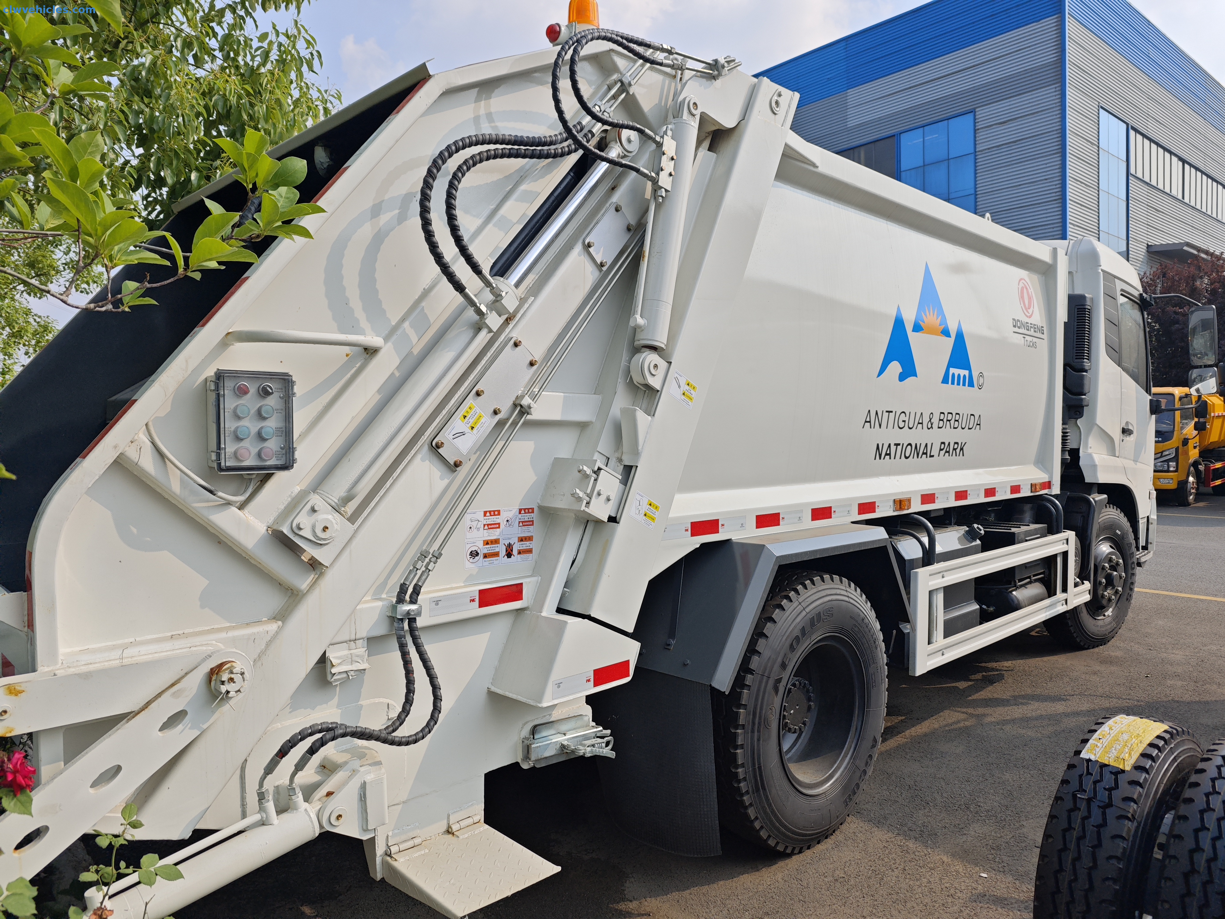 Dongfeng 4x2 10cbm Garbage Compactor Truck