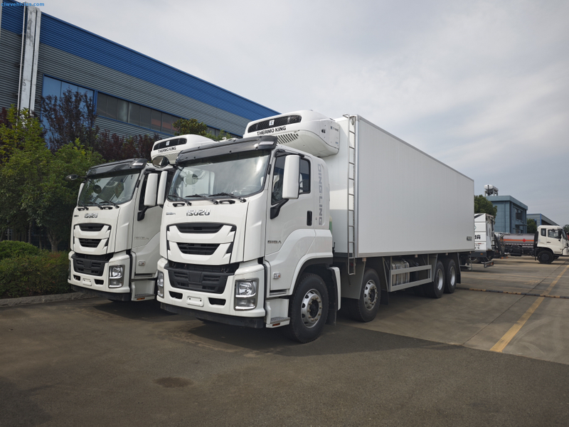 ISUZU GIGA 8x4 Refrigerated Truck