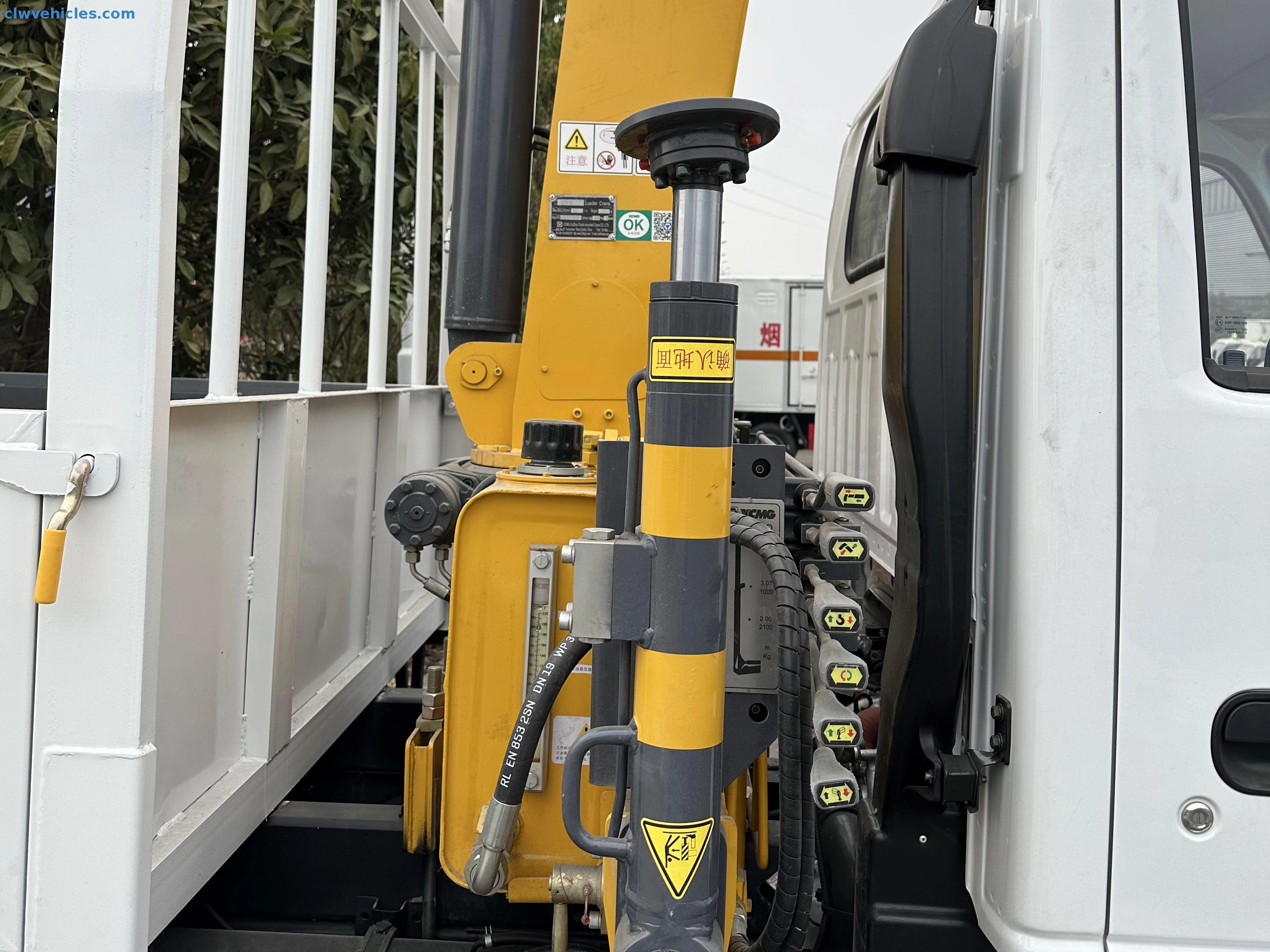 ISUZU 4x2 Truck Mounted Telescopic Boom Crane