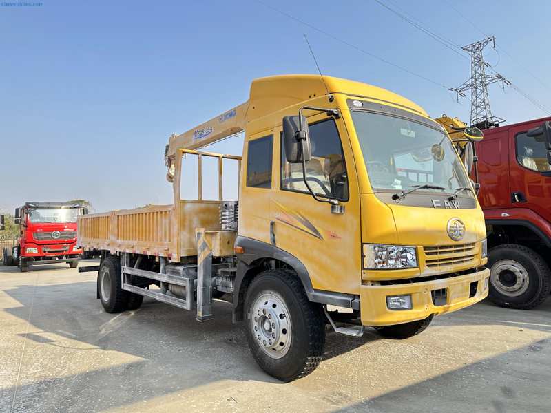 FAW 4x2 Cargo Truck Mounted Telescopic Boom Crane