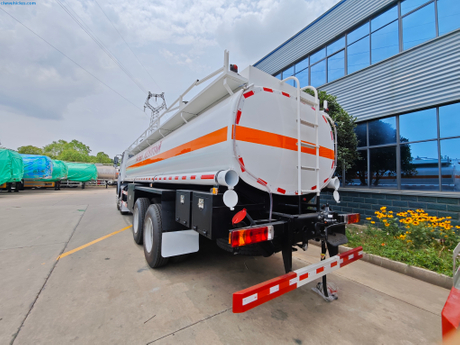 Beiben 8x4 290hp 20cbm Oil Tanker Truck tank 1.jpg