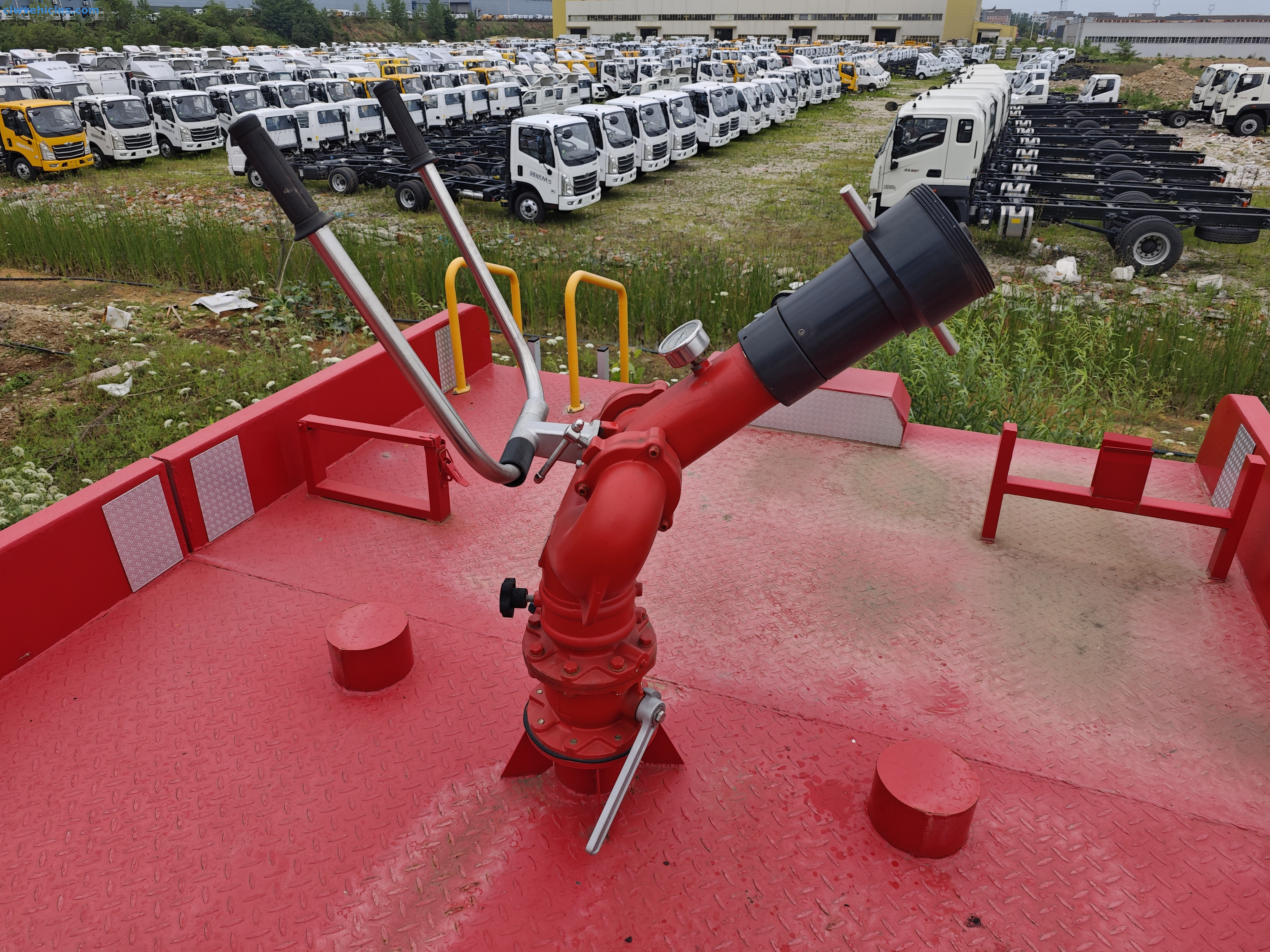 Shacman X3000 Foam Fire Fighting Truck