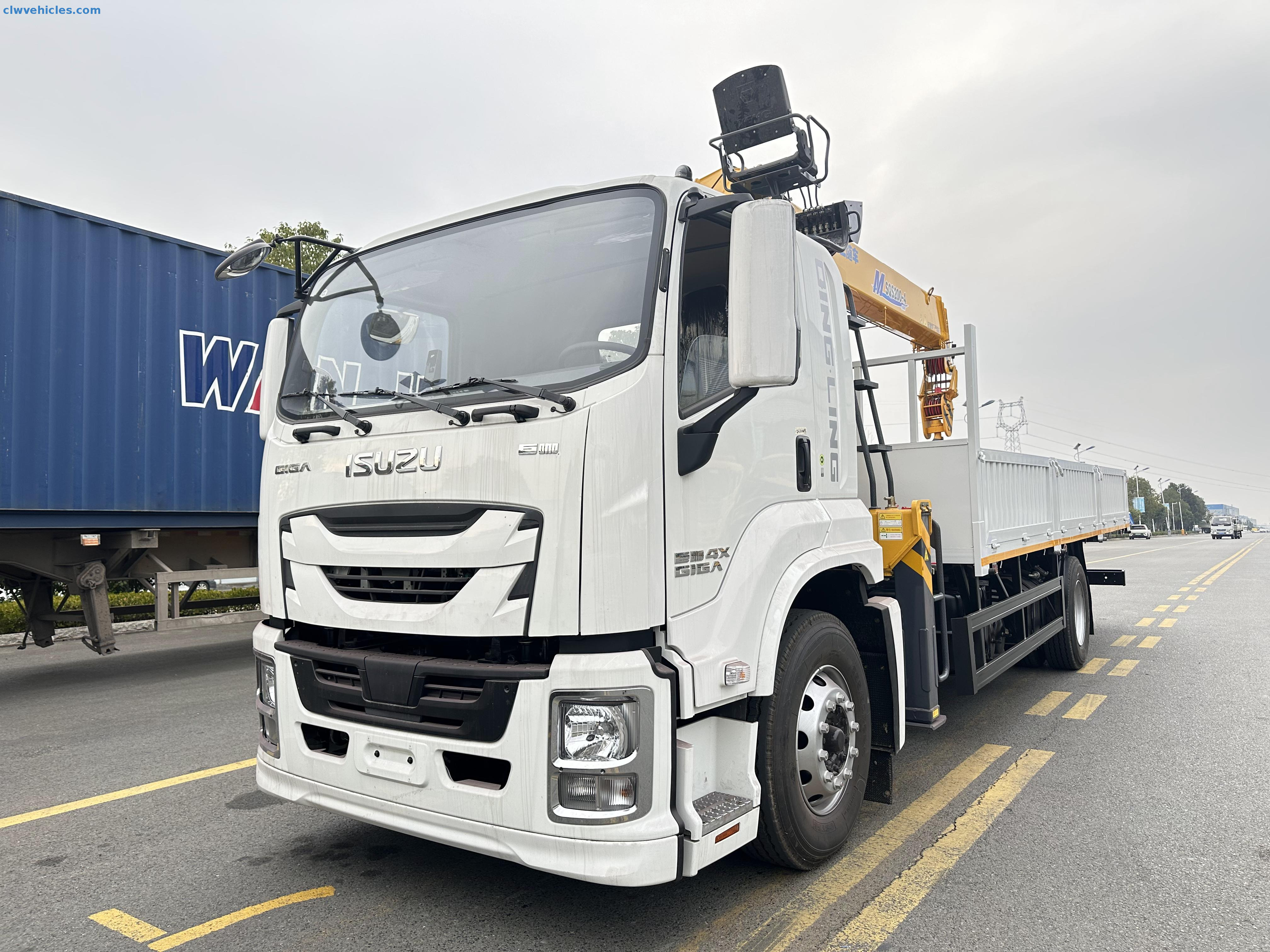 ISUZU GIGA 4x2 Cargo Truck Mounted Telescopic Boom Crane