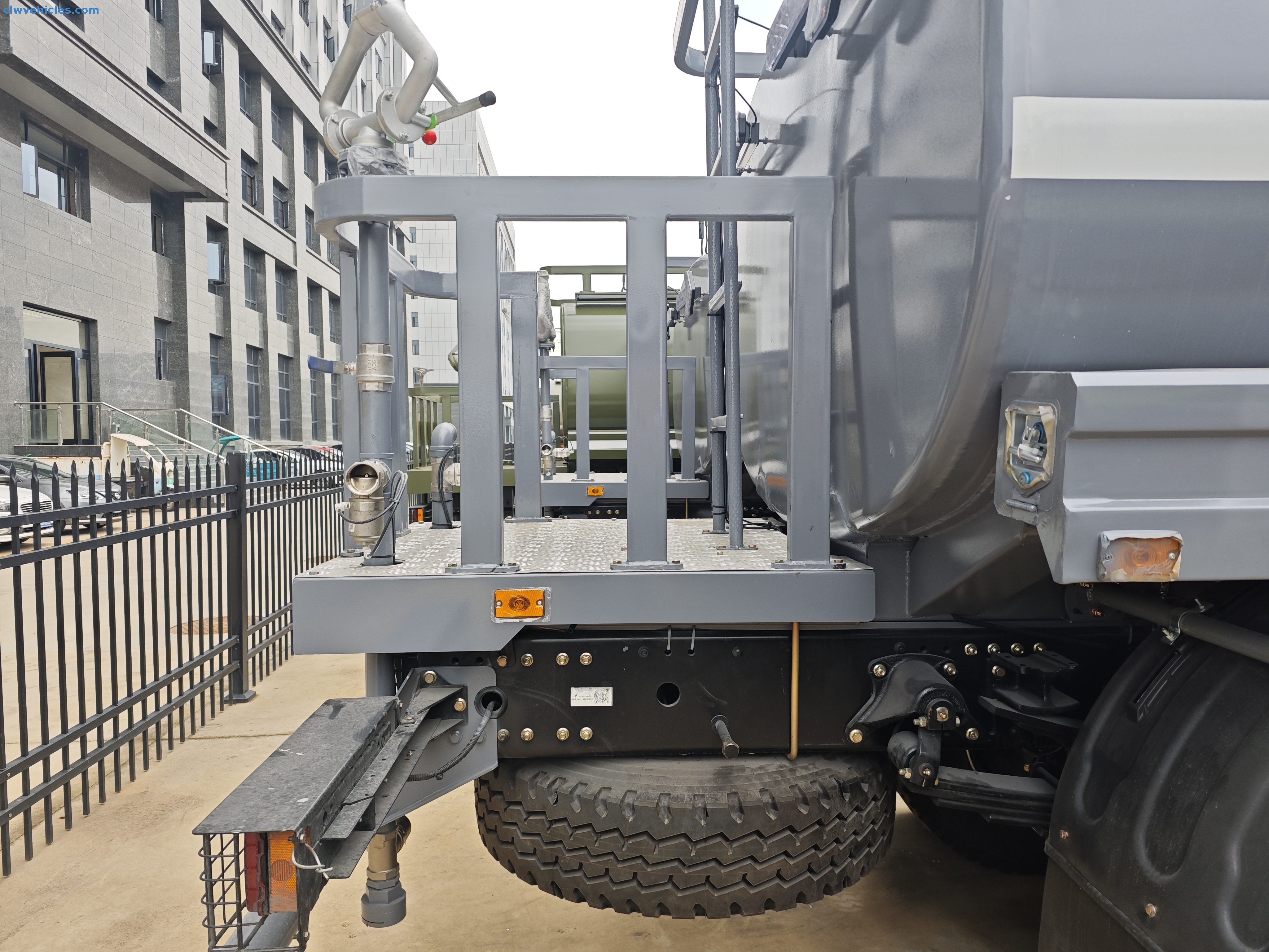 Shacman H3000 18cbm Water Sprinkler Truck