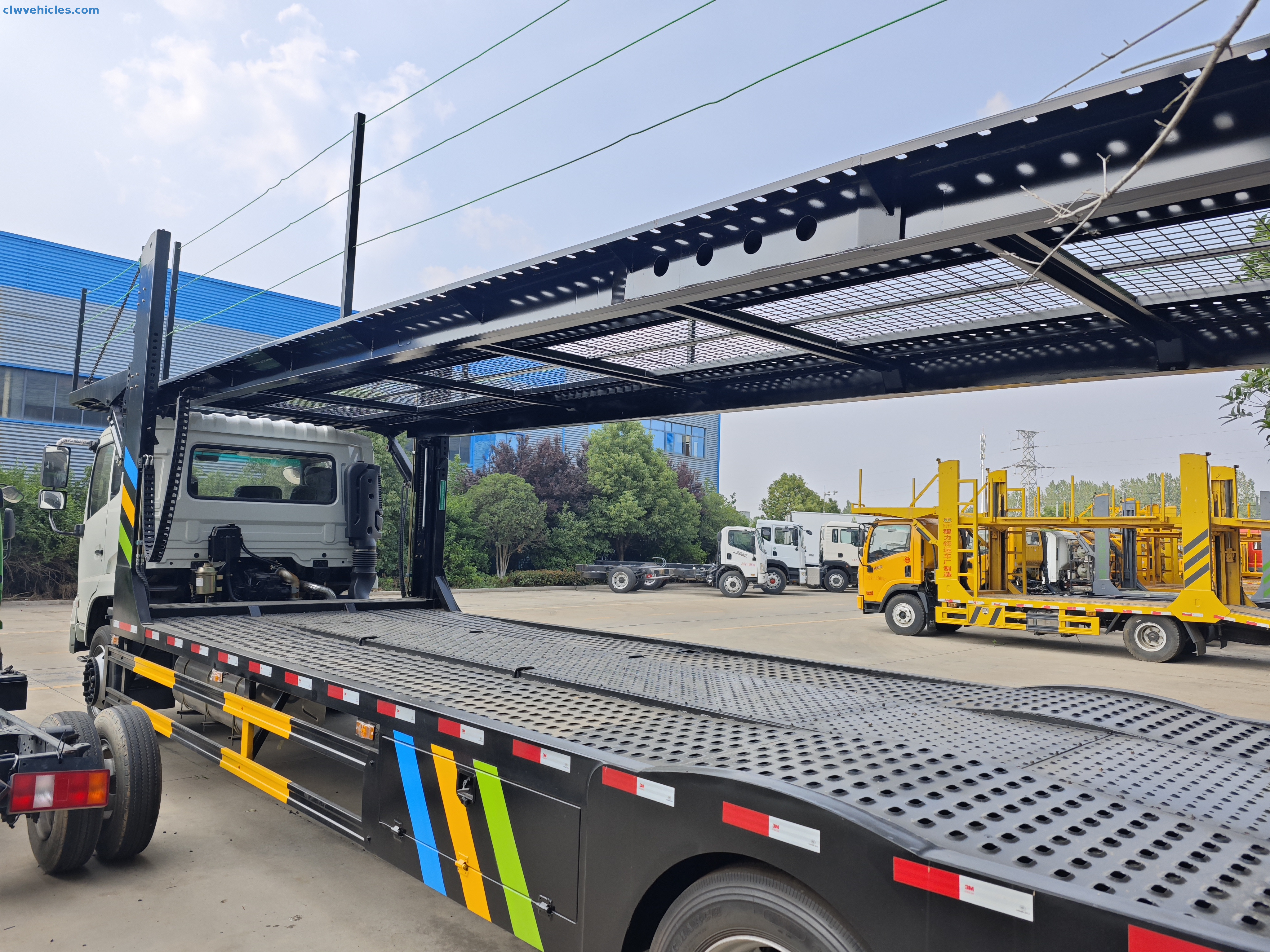 Dongfeng 4x2 car transport truck