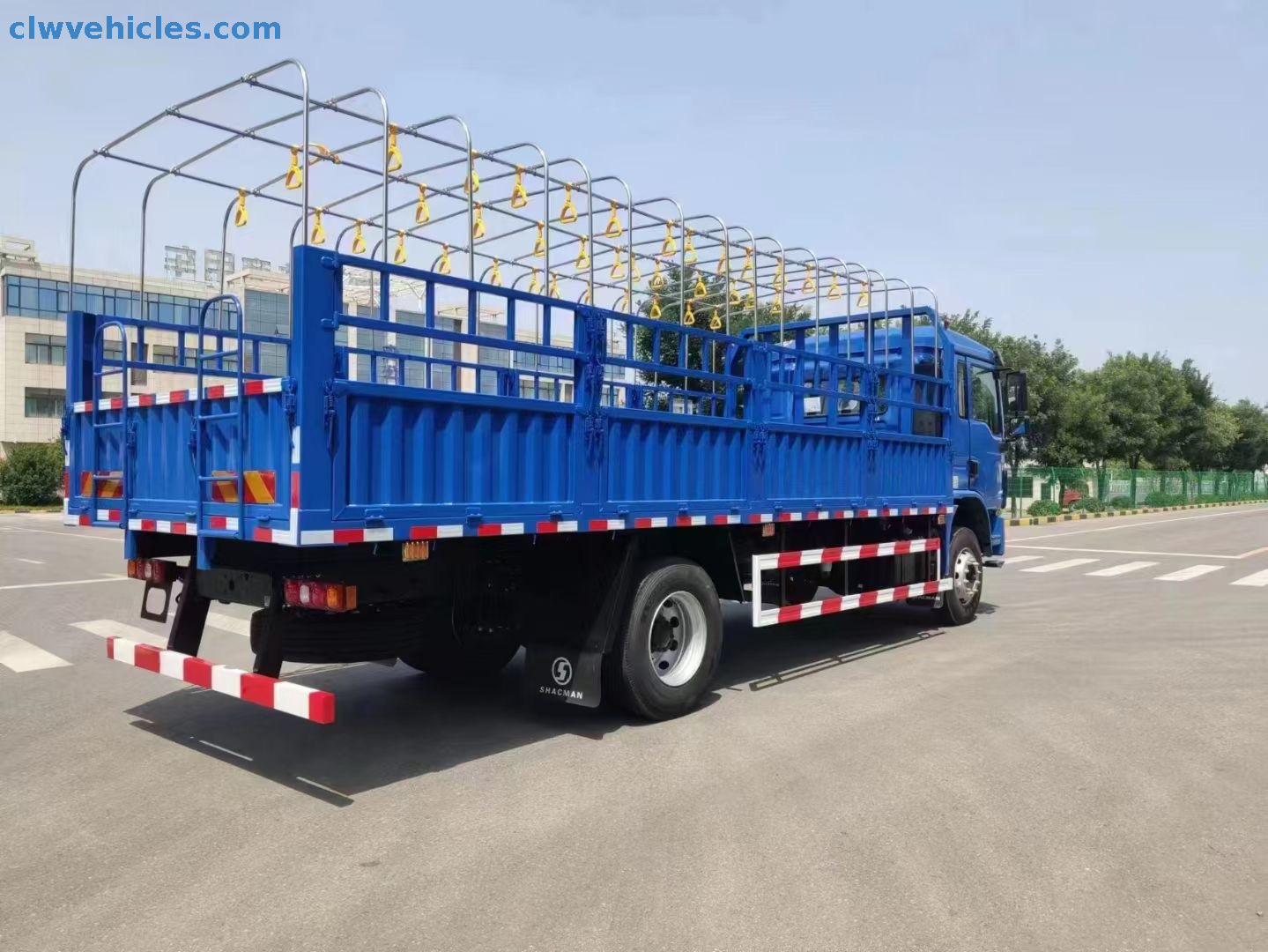 Shacman 4x2 Military Troop Carrier Truck