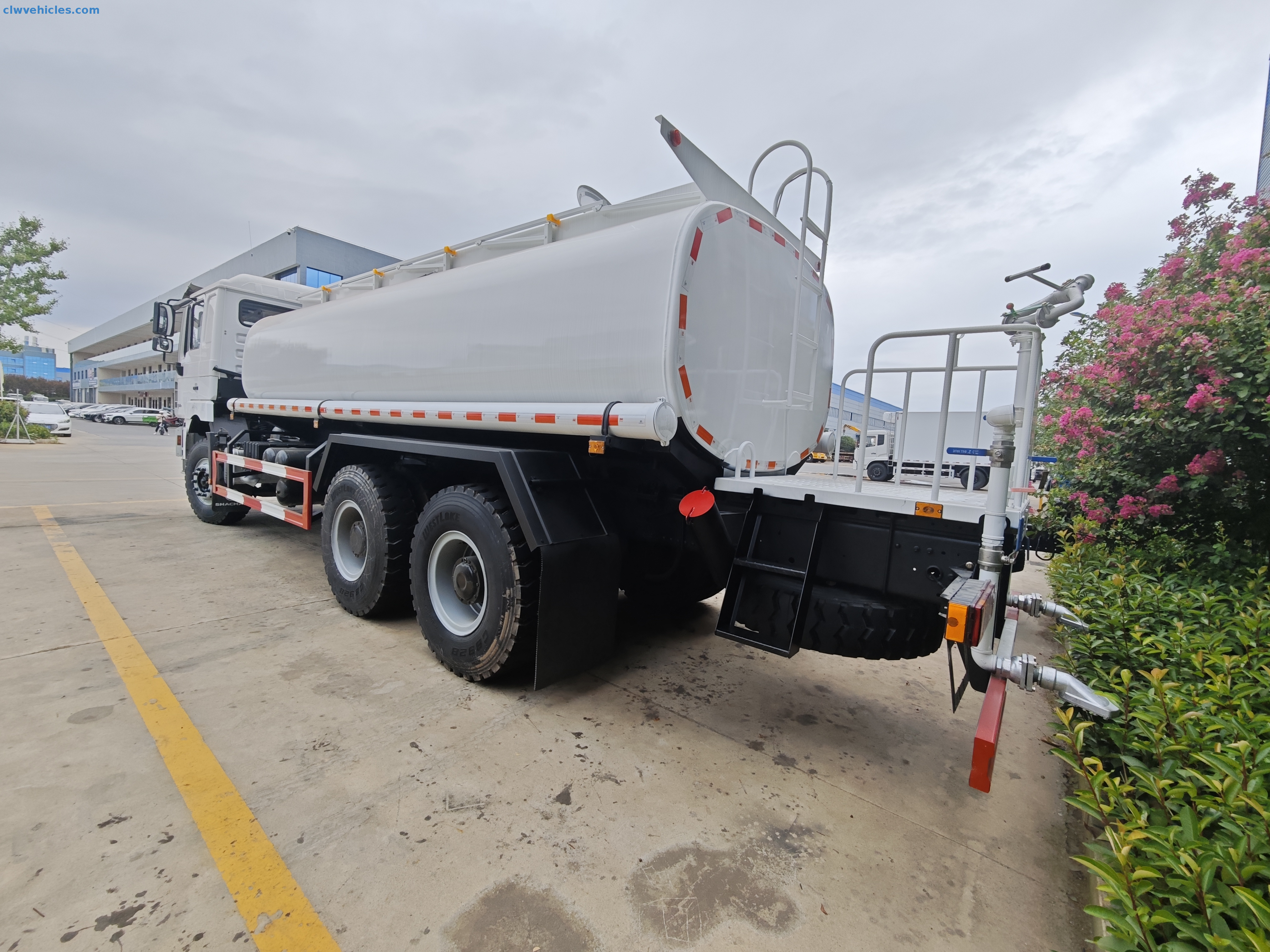 Shacman F3000 6x4 17cbm Water Tank Sprinkler Truck