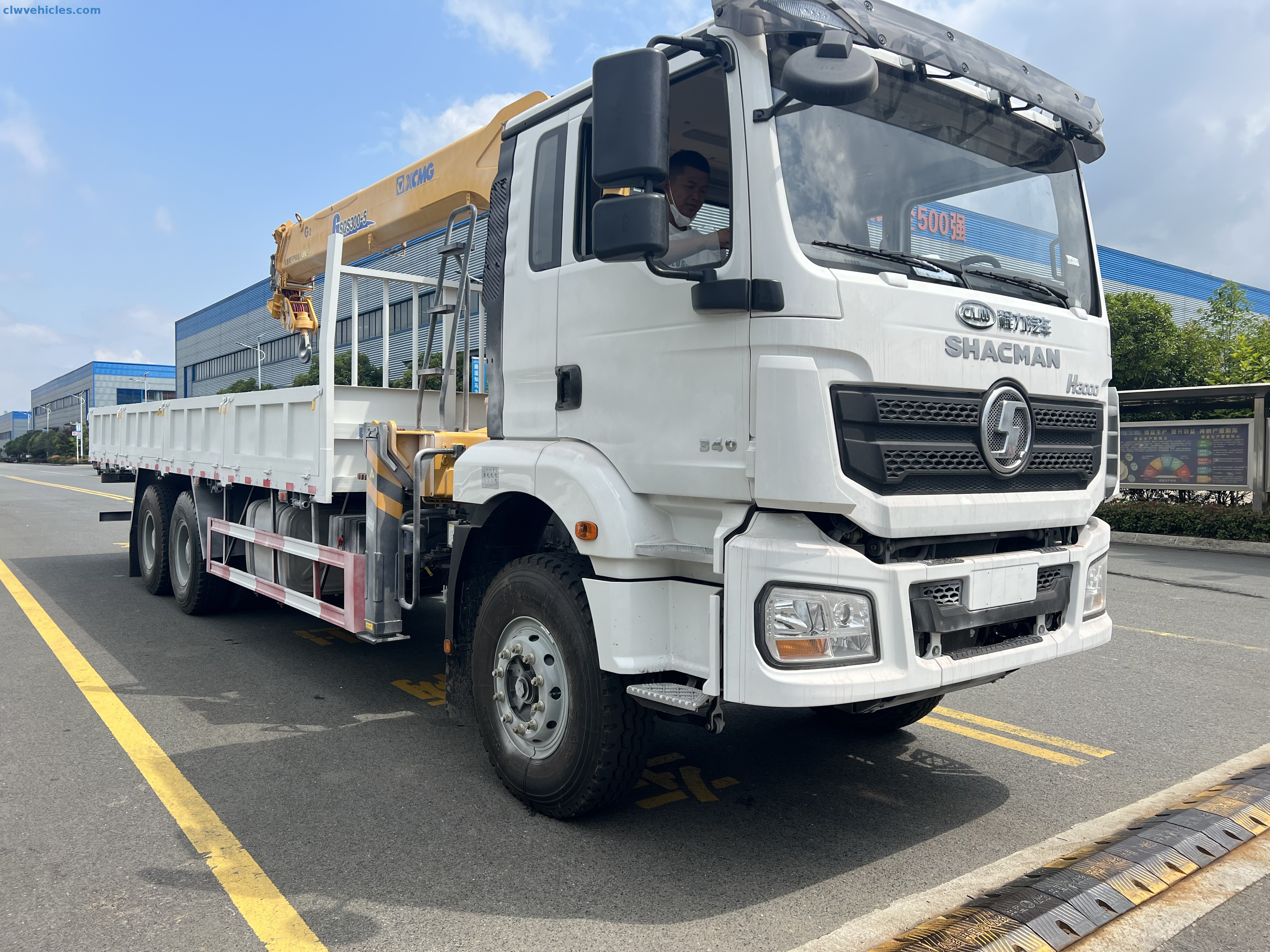 Shacman H3000 6x4 Cargo Truck Mounted Telescopic Boom Crane
