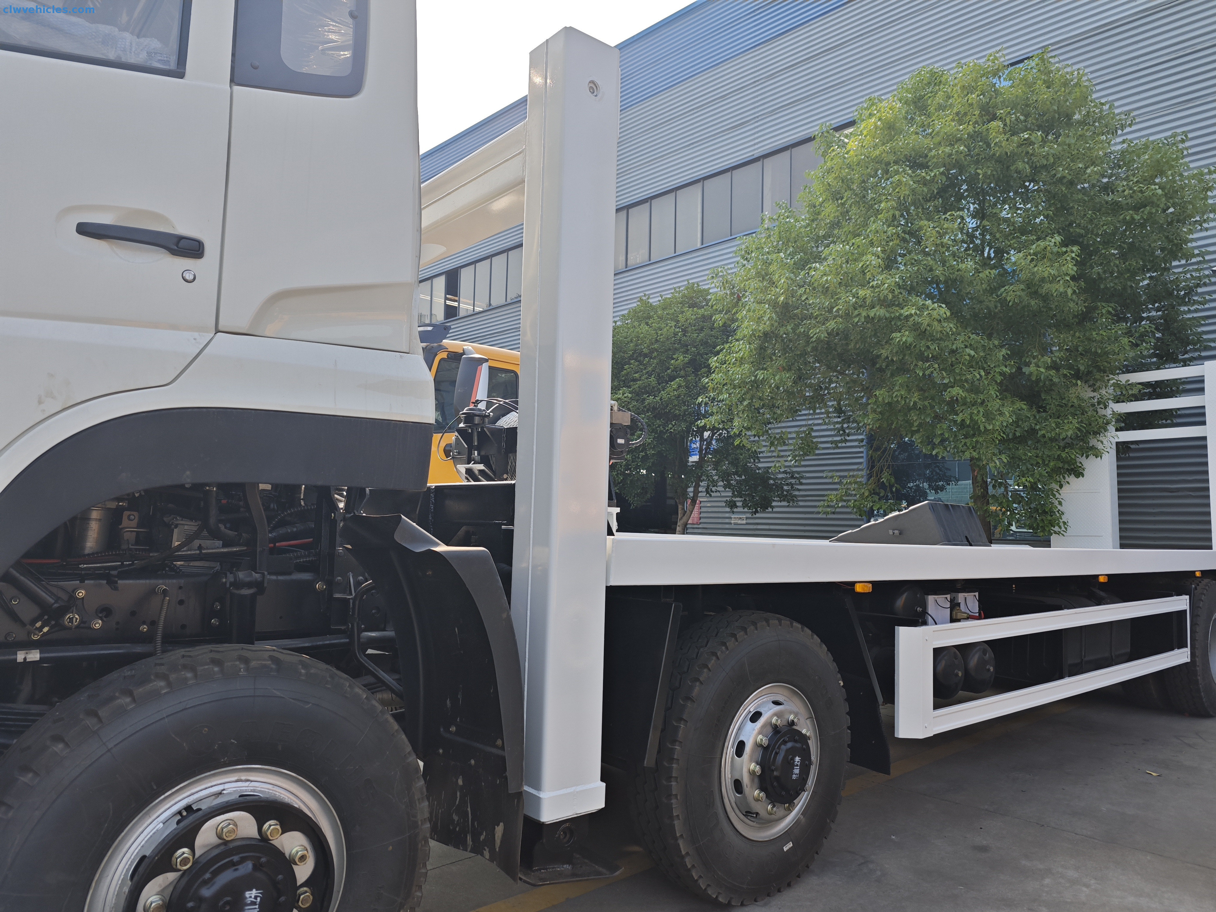 Dongfeng 8x8 Flatbed Tow Truck