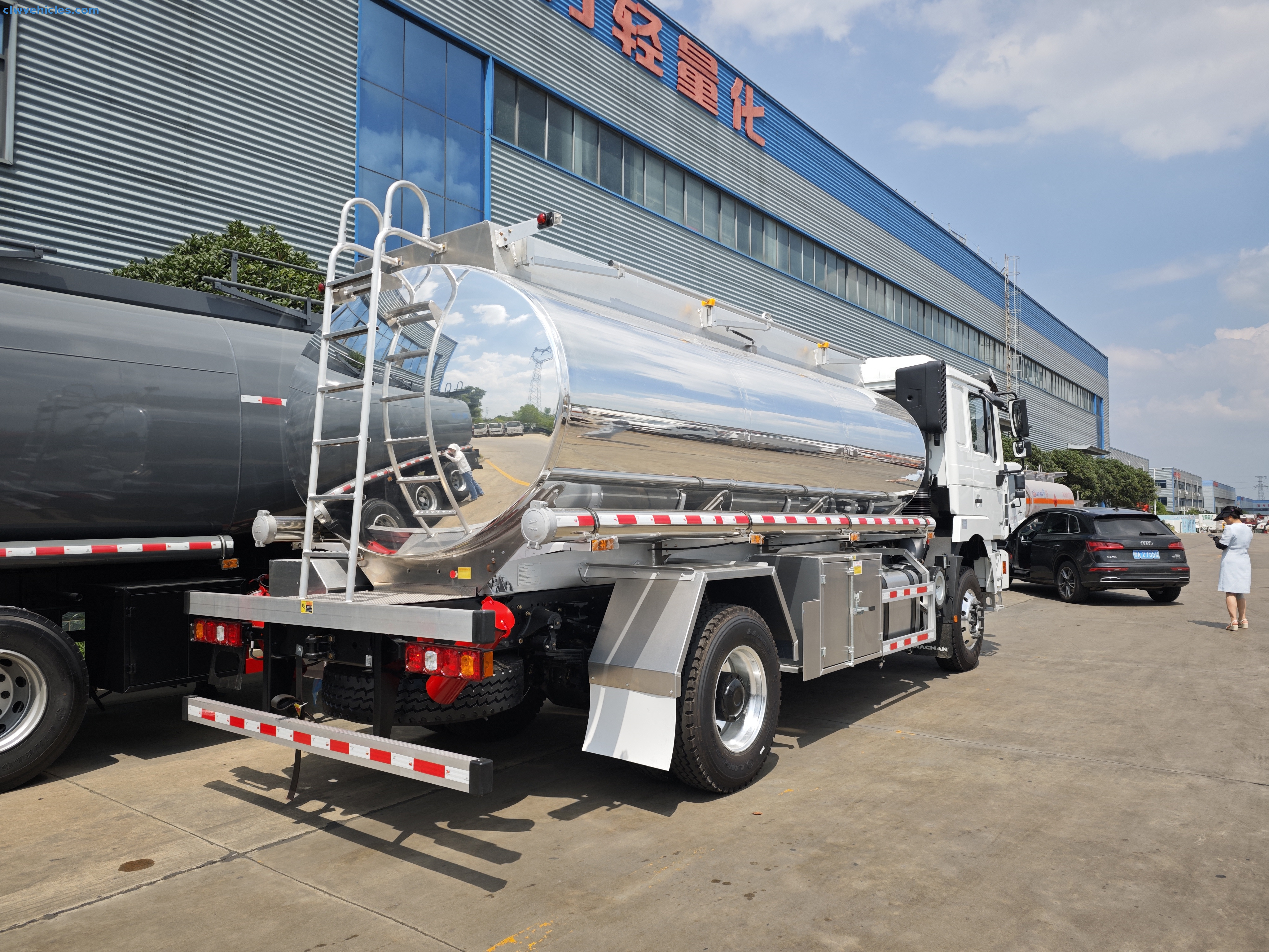 Shacman F3000 4x2 13cbm Oil Tanker Truck