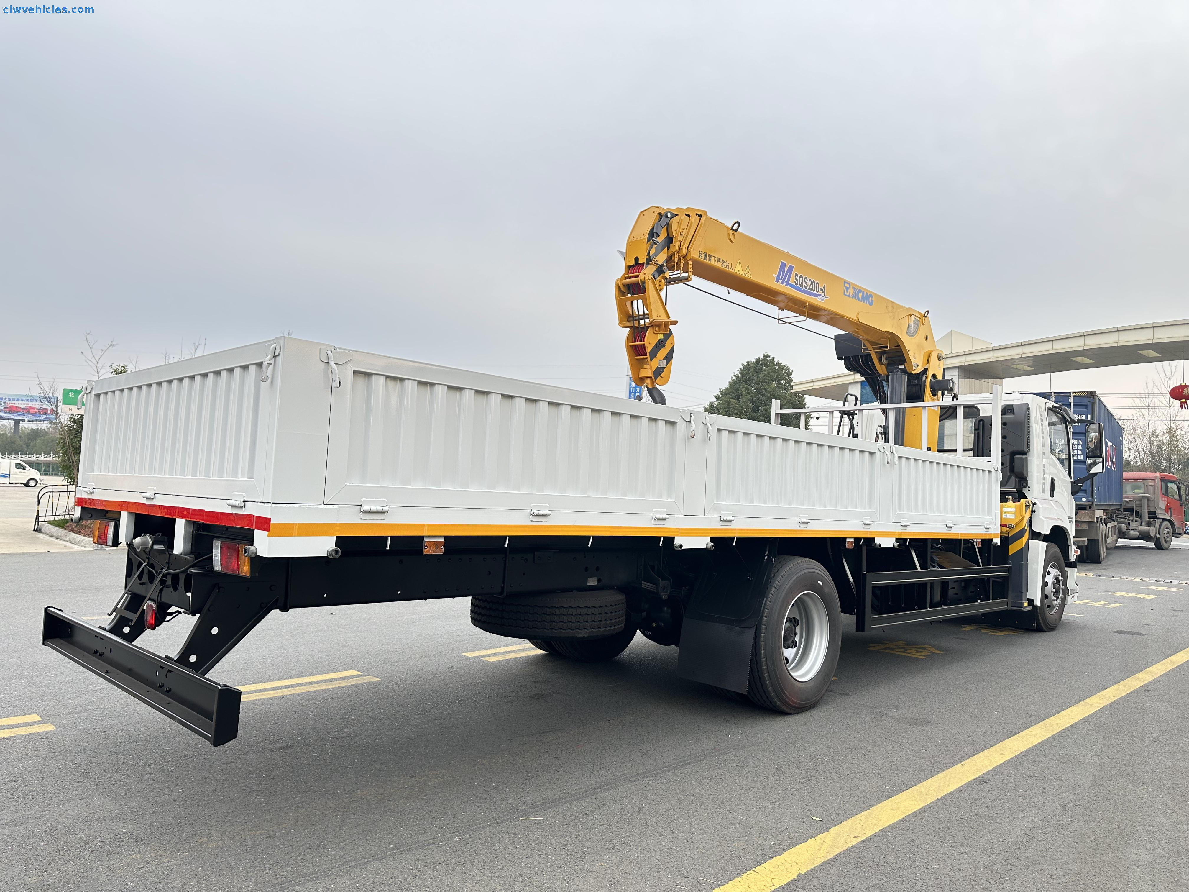 ISUZU GIGA 4x2 Cargo Truck Mounted Telescopic Boom Crane