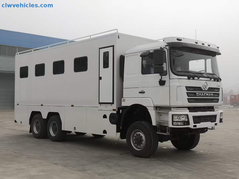 Shacman 6x6 Military Troop Carrier Truck