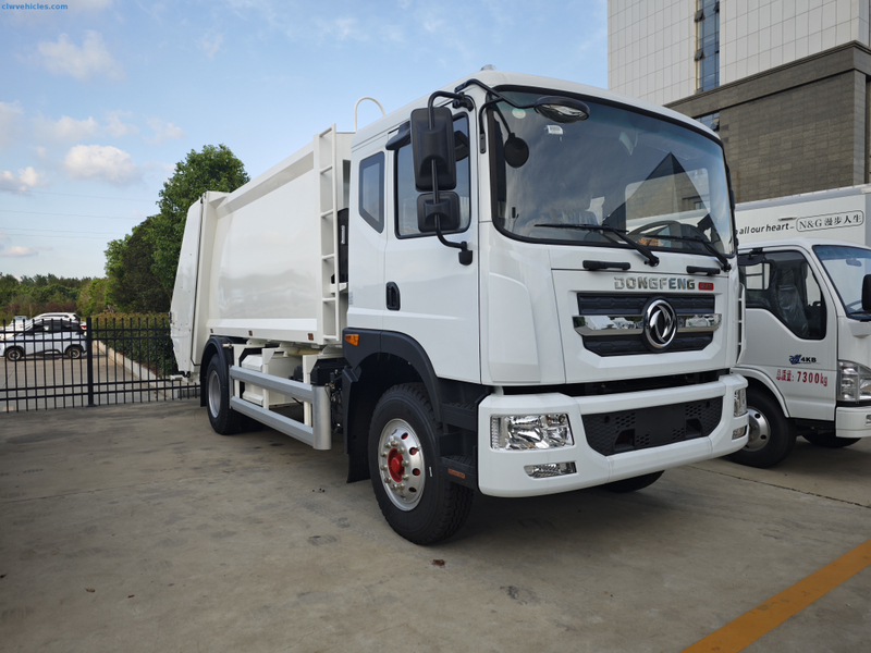 Dongfeng D9 4x2 12cbm garbage compactor truck front view