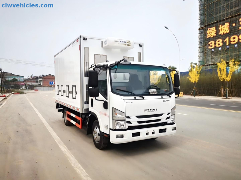 ISUZU 4x2 Baby Chick Transport Truck