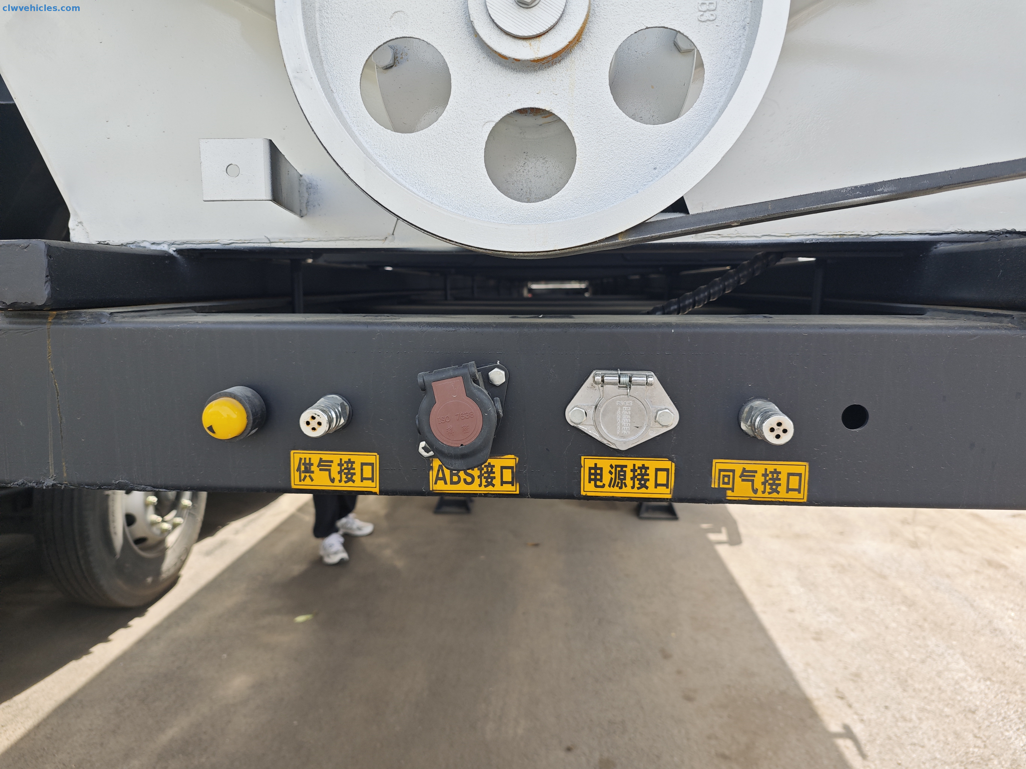 58cbm Chicken Food Tank Transport Semi Trailer