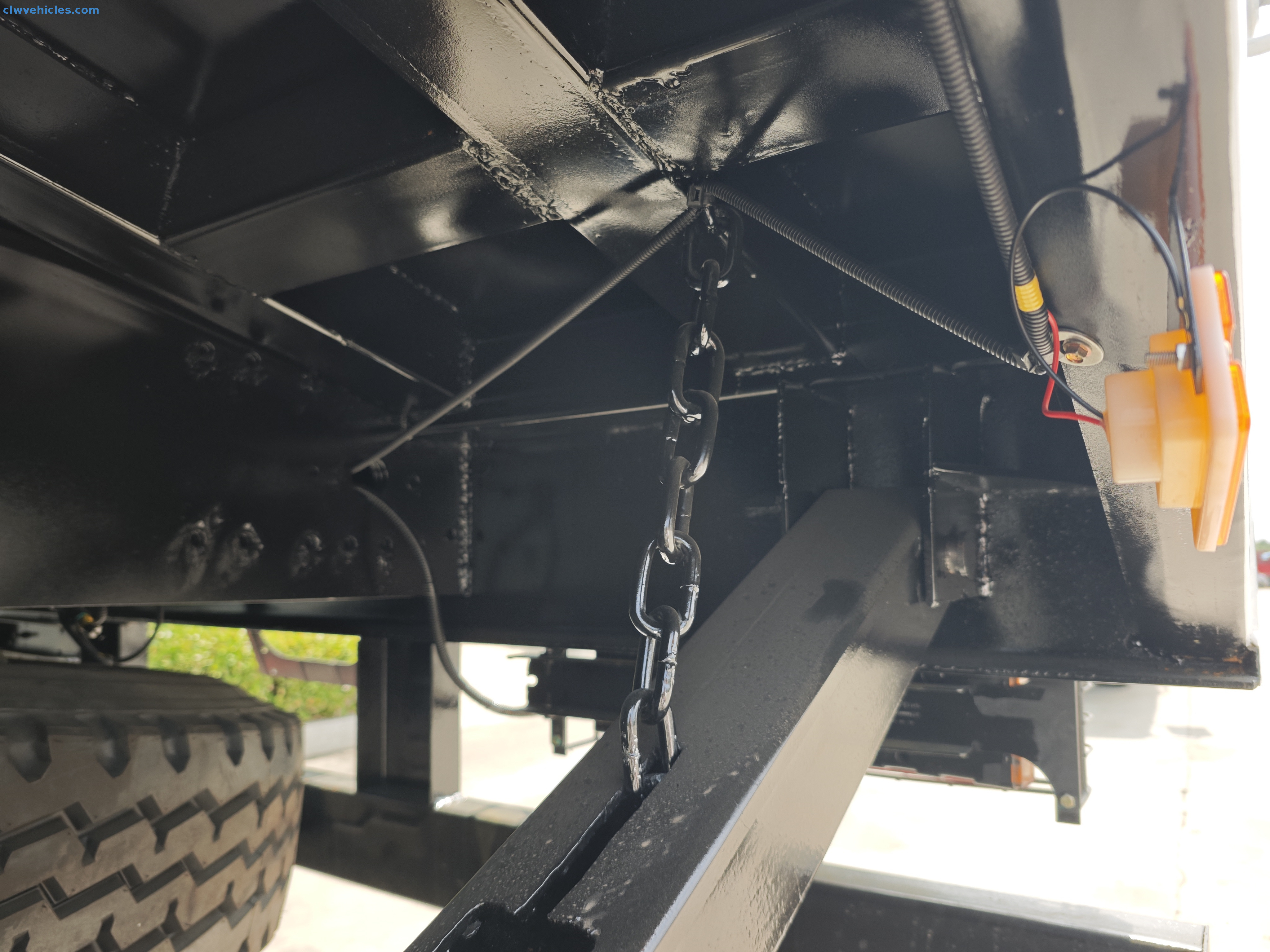 Shacman H3000 truck mounted crane for infrastructure projects