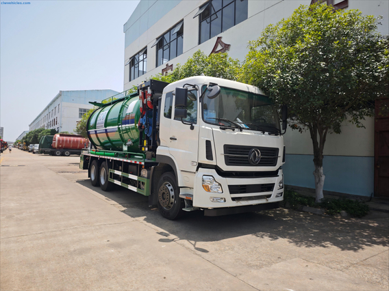 Dongfeng 6x4 Sewer Cleaning Vacuum Truck