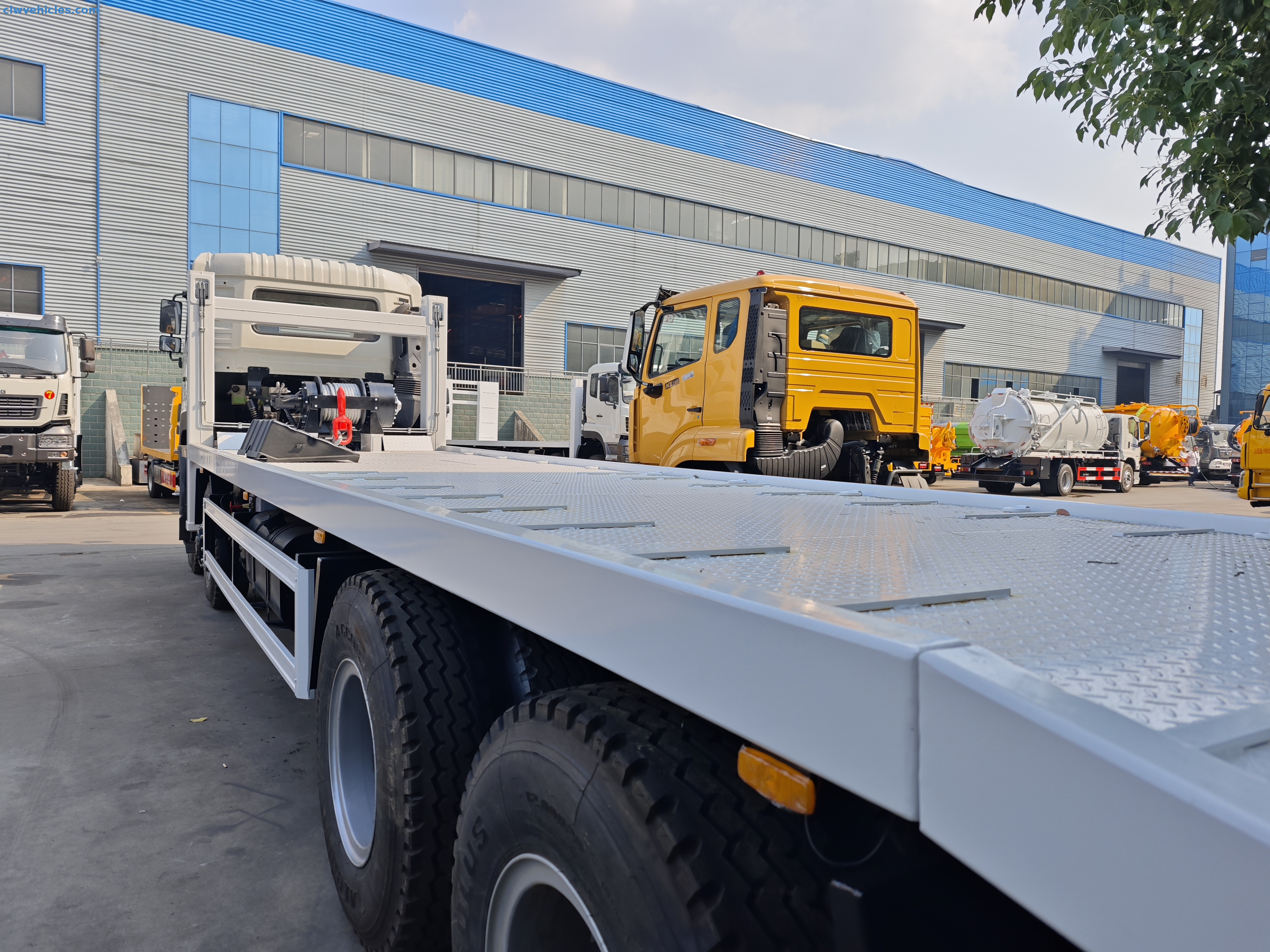 Dongfeng 8x8 Flatbed Tow Truck