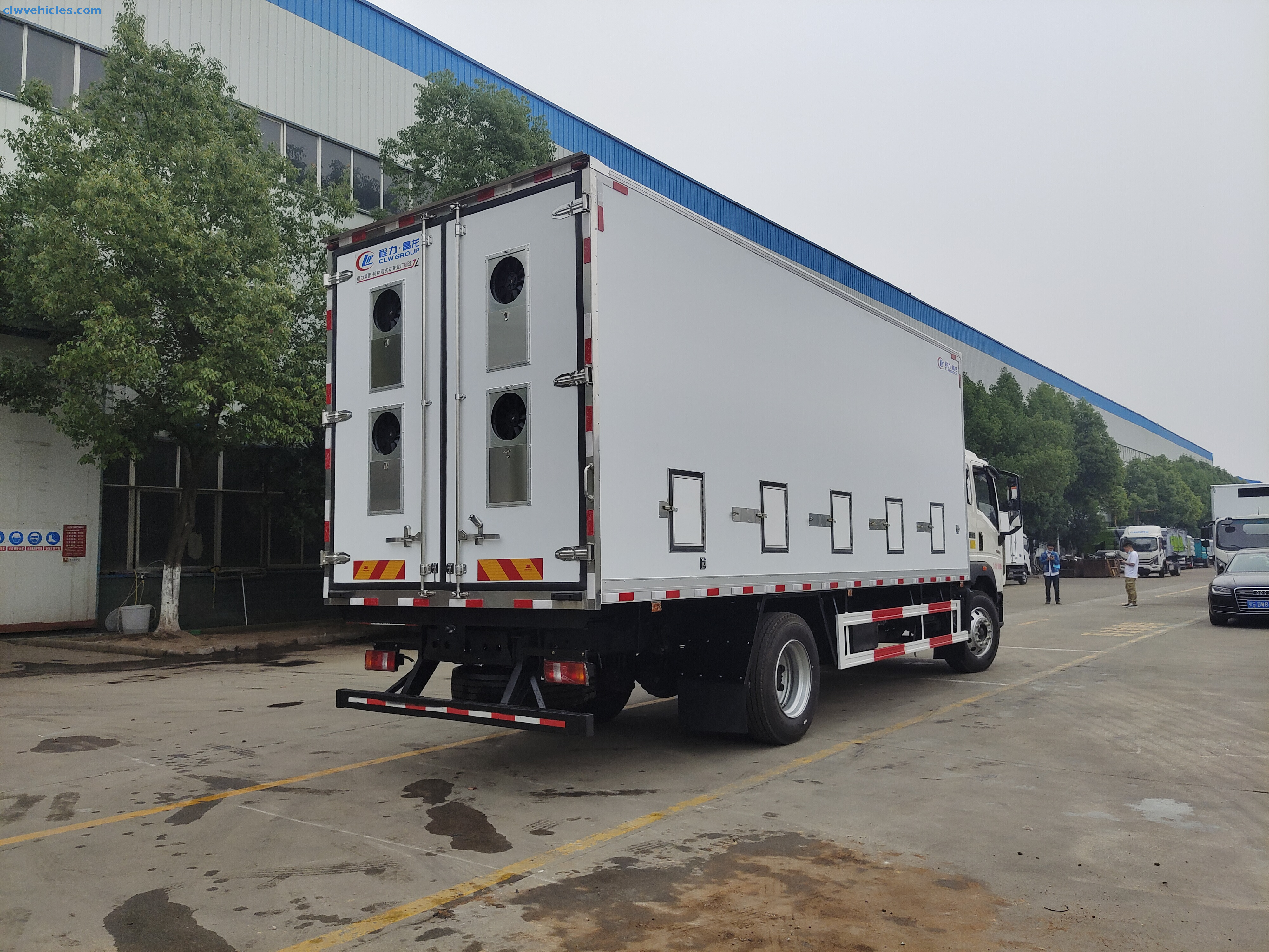 HOWO 4x2 Baby Chick Transport Truck