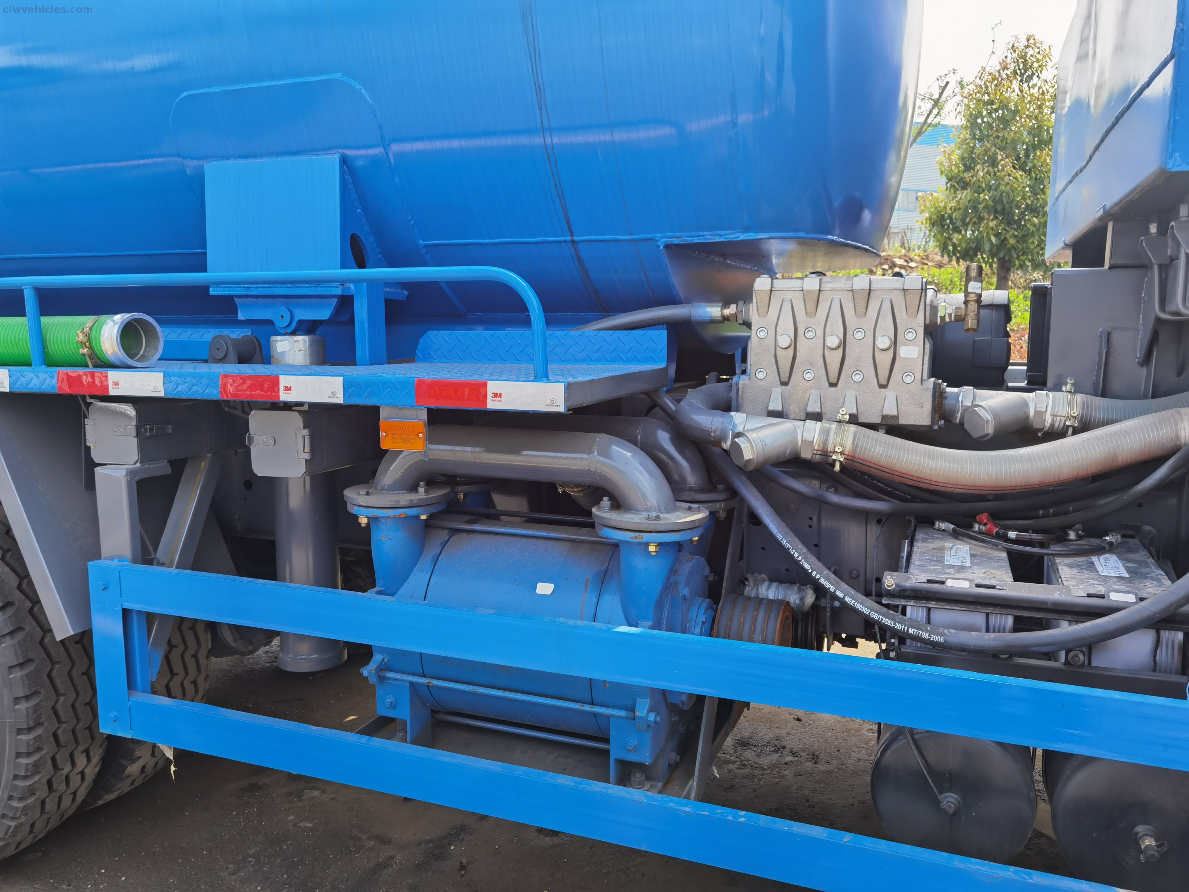 ISUZU GIGA 6x4 9.3cbm Cleaning Sewage Suction Truck