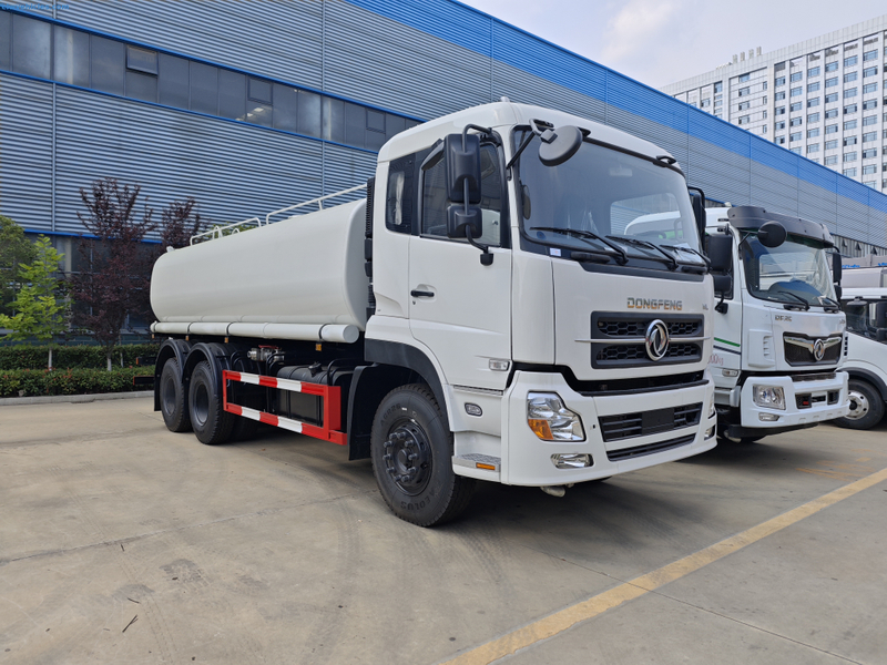 Dongfeng 19cbm Water Transport Water Sprinkler Truck